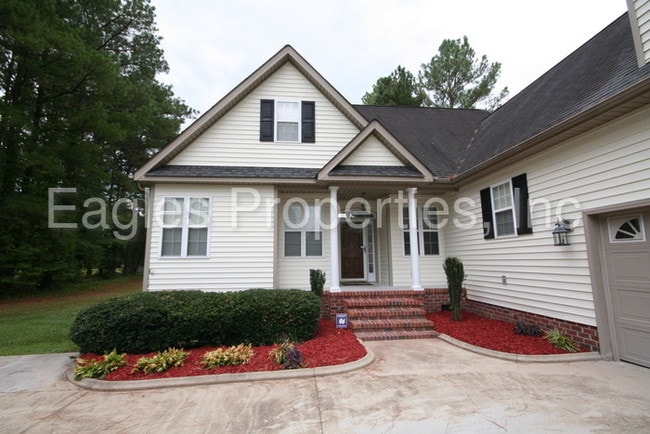 Foto del edificio - 411 Hunters Creek Dr