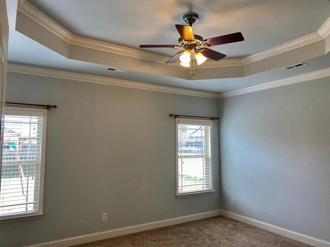 Building Photo - 115 Woodvale Dr