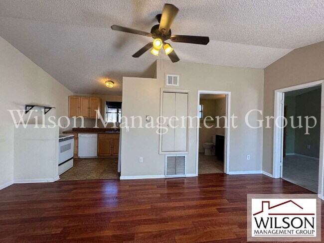 Foto del edificio - 3104 E Jefferson St