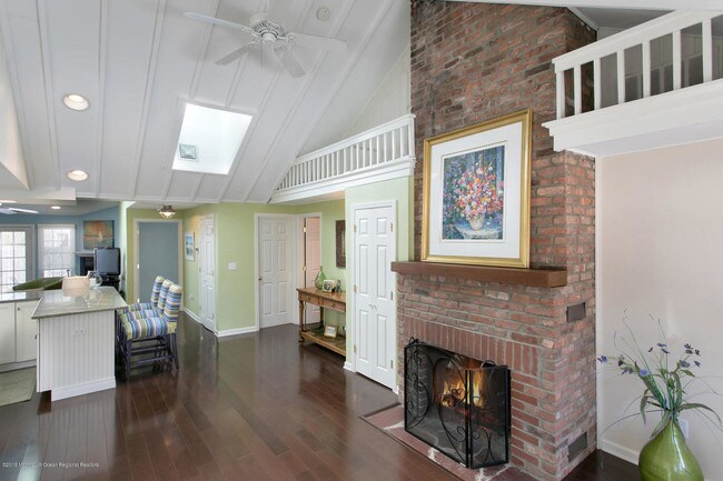 Building Photo - 46 Egbert St