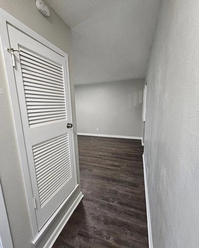 Building Photo - 2527 Normont Cir