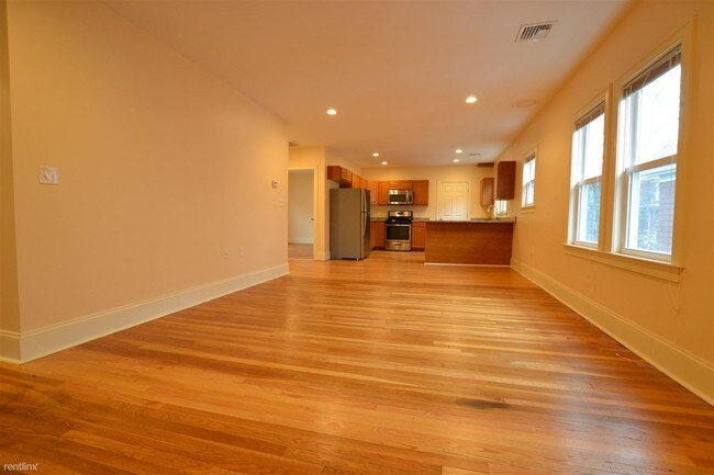 Foto del edificio - 24 W Walnut Park