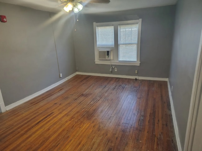 Building Photo - 706 Chickamauga Ave