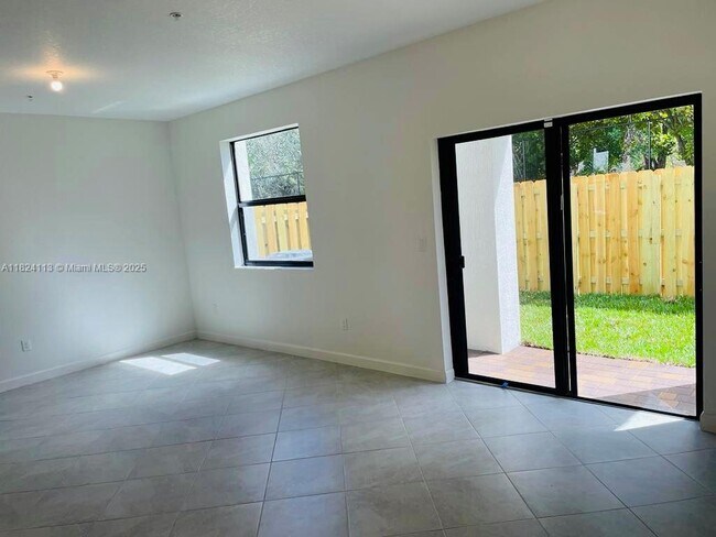 Foto del edificio - 275 SW 159th Terrace
