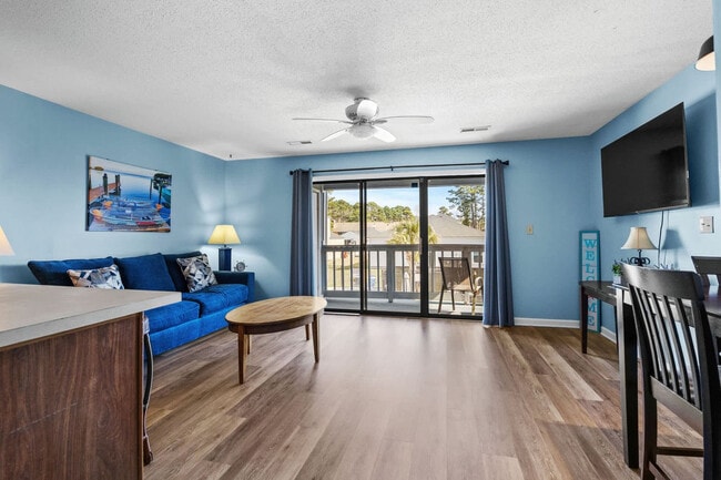 Foto del edificio - 11 Colony Dr