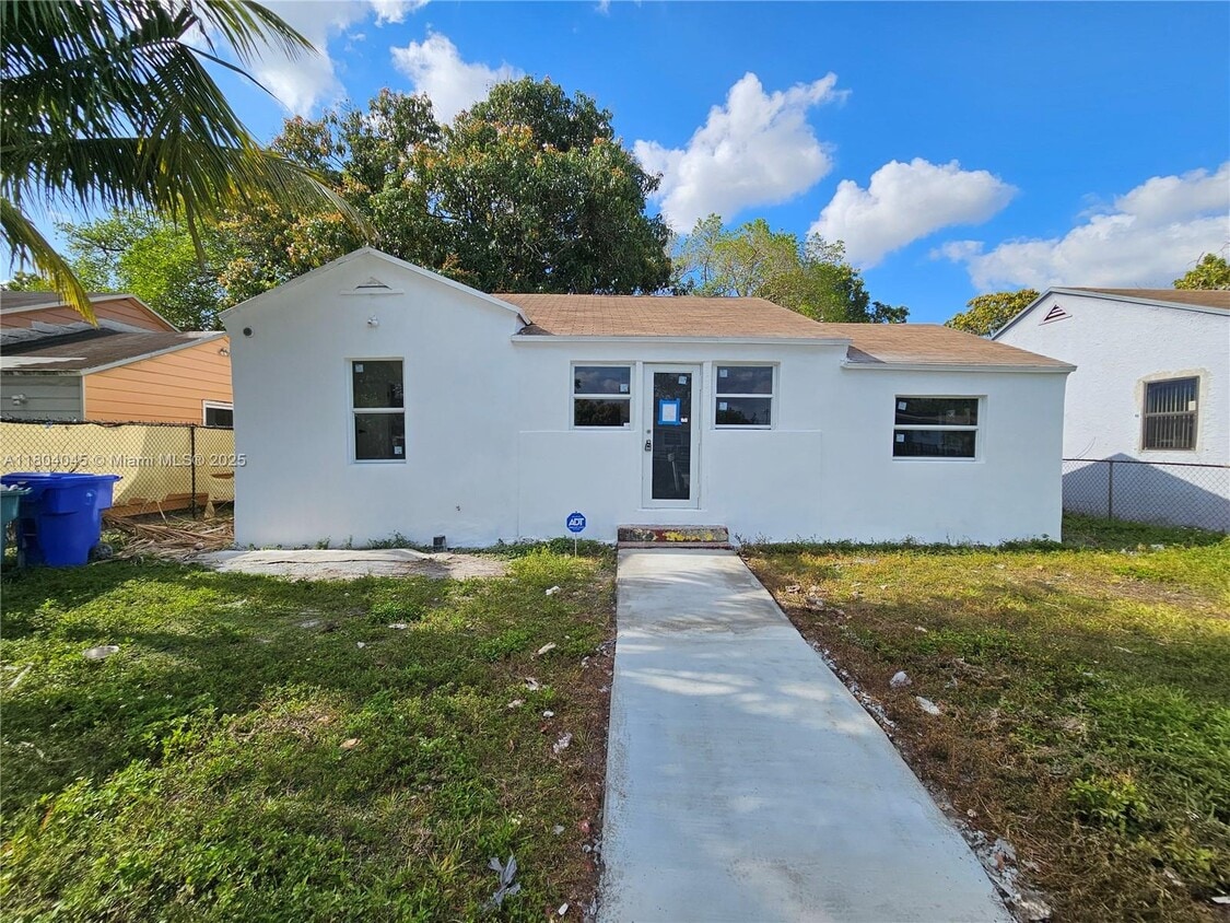 Foto principal - 1044 NW 64th St