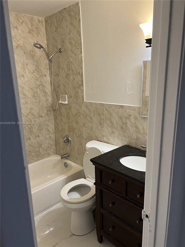 Foto del edificio - 4809 SW 25th St