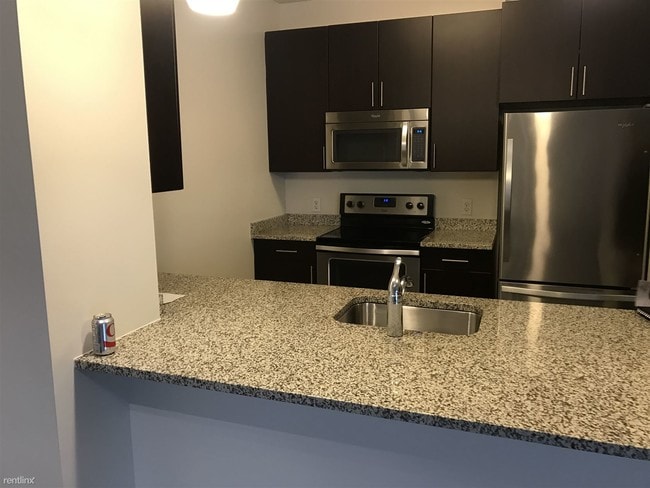 Building Photo - 1 br, 1 bath Apartment - 125 S Huntington Ave
