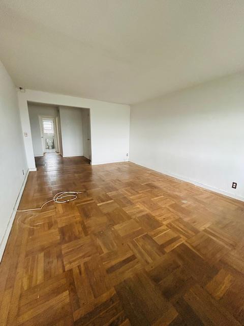 Foto del edificio - 345 Shore Rd