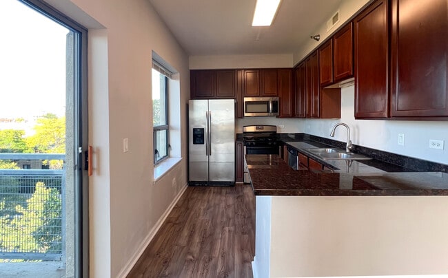 Foto del edificio - 100 N Hermitage Ave