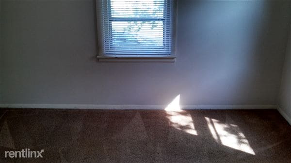 Building Photo - 615 Pearl St