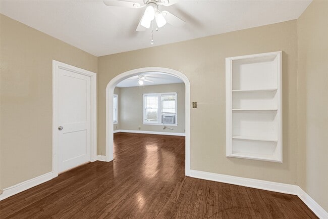 Building Photo - 4304 Pease St