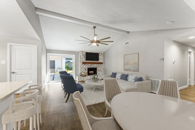 Foto del edificio - 2515 Blue Willow Dr