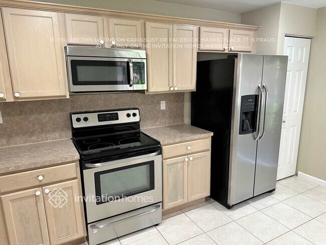 Foto del edificio - 3064 Waddell Ave