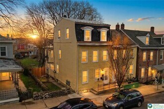 Building Photo - 1113 Ferry St