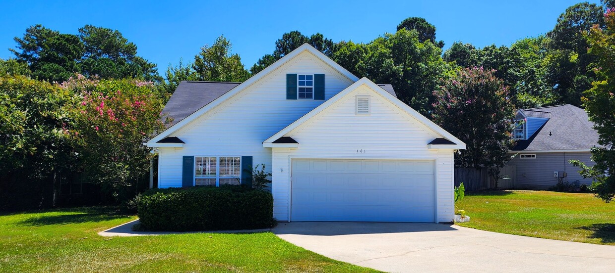 Primary Photo - 3 Bedroom 2 Bathroom Single Story Home in ...