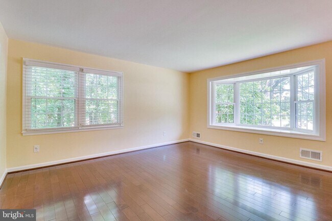 Building Photo - 7208 Briarcliff Dr