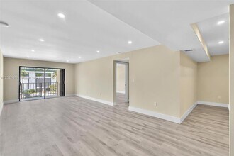 Building Photo - 9124 Collins Ave