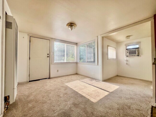 Foto del edificio - Fantastic home in desirable Englewood neighborhood