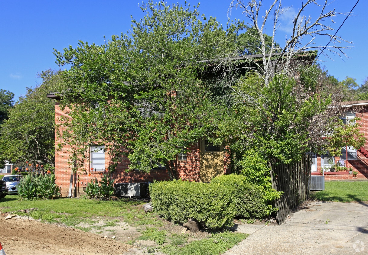 Building Photo - 122 S Franklin Blvd