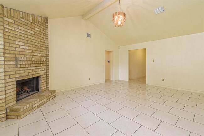 Foto del edificio - 3803 Lochmire Ln