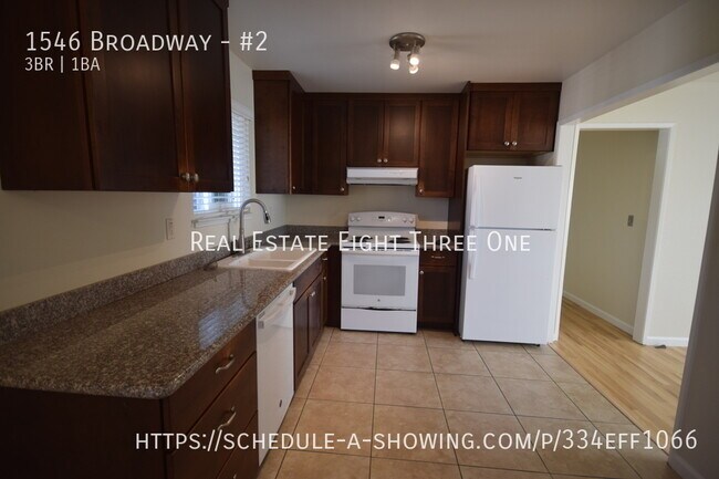 Building Photo - 1546 Broadway-#2