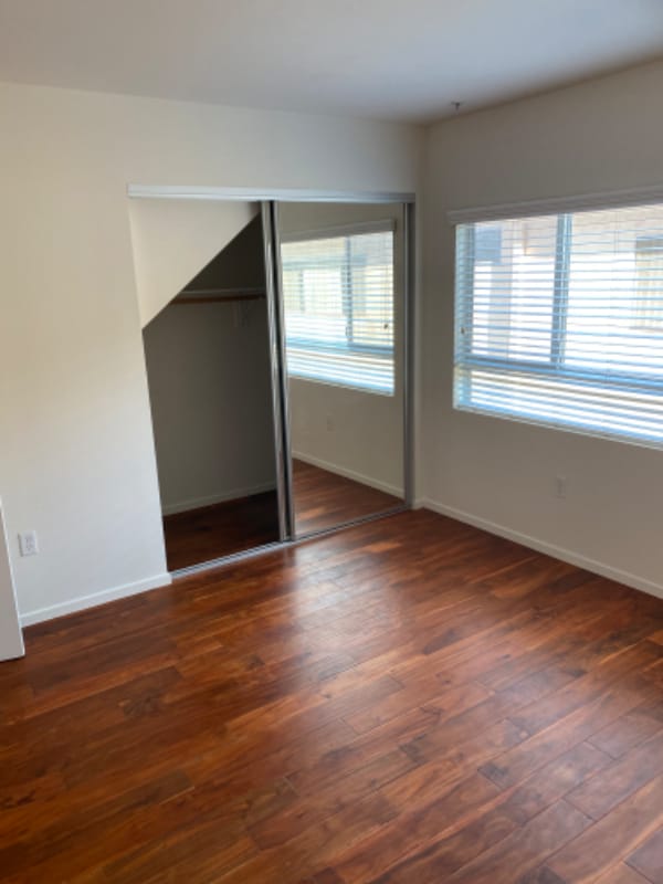 Building Photo - 3627 Dunn Dr