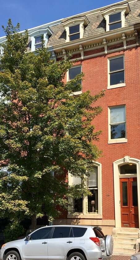 Primary Photo - 28 E Preston St