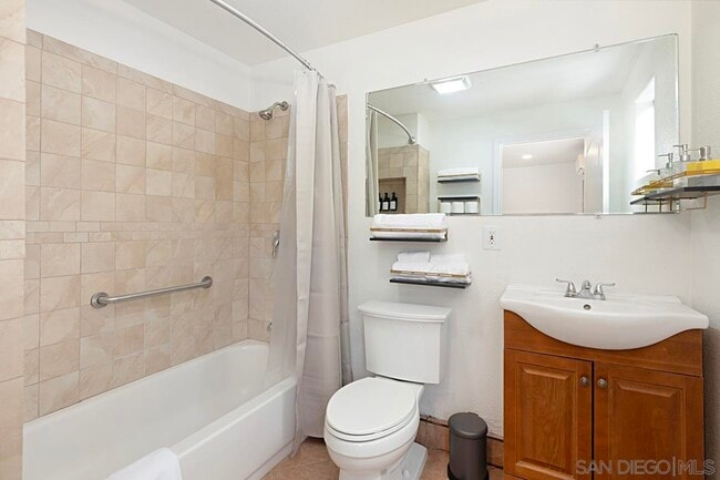 Building Photo - 9131 Johnson Dr