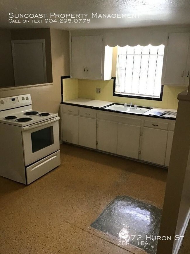 Building Photo - 2 bedroom in Jacksonville FL 32254