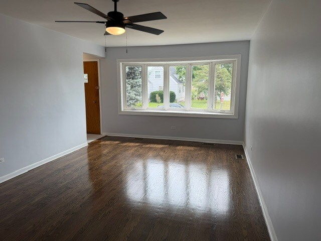 Building Photo - 4414 N Nagle Ave