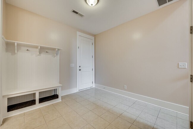 Foto del edificio - Gorgeous 4 bedroom 3.5 bath home in Riverwalk of Rock Hill!