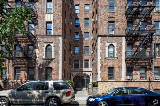Frente - 30-56 30th St