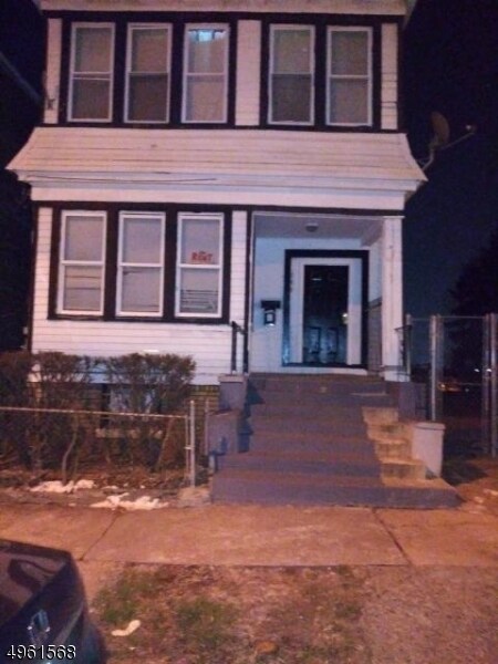Building Photo - 200 Chadwick Ave