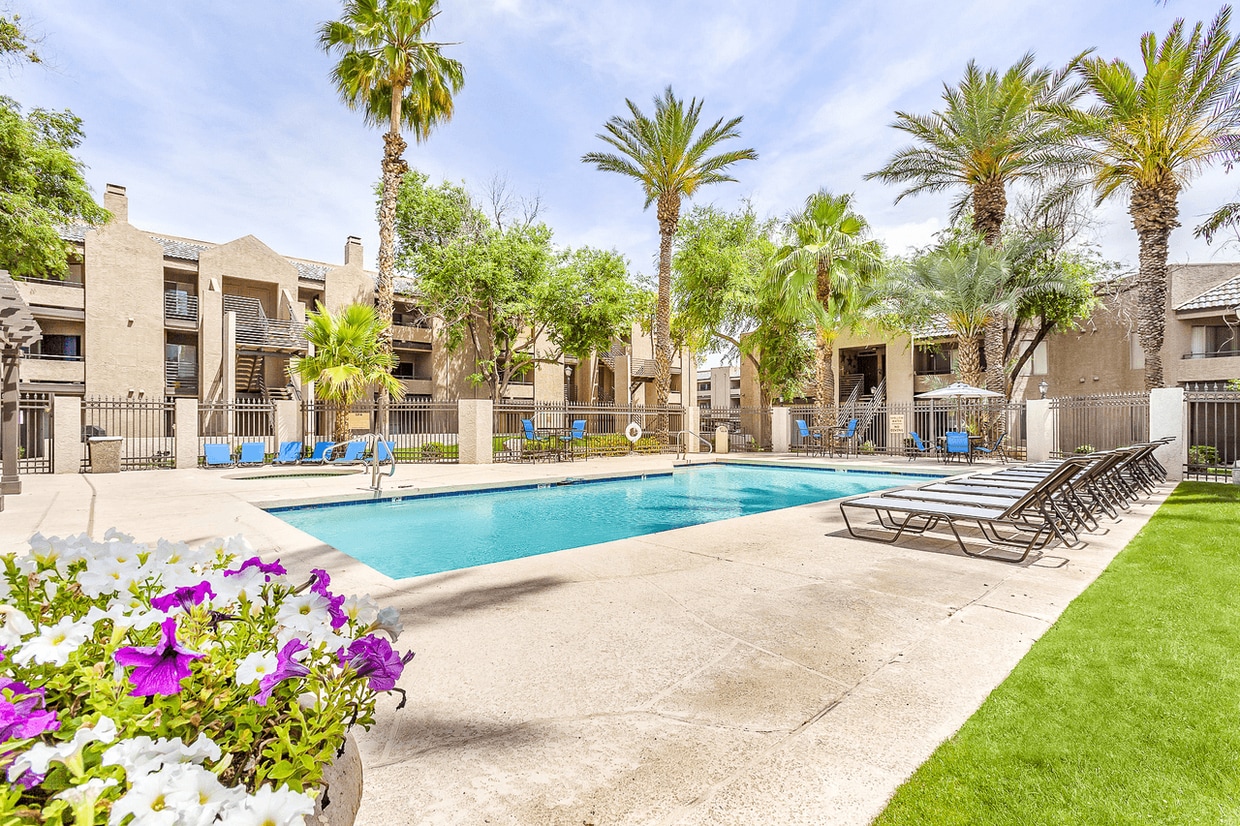 Meadow Glen Apartments Apartments in Glendale, AZ