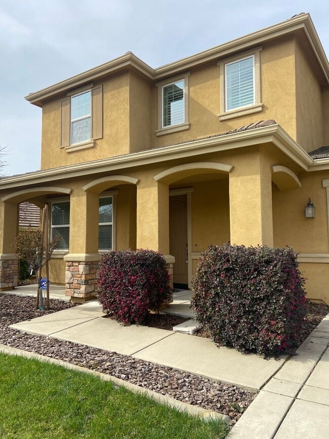Building Photo - Blackstone Community!