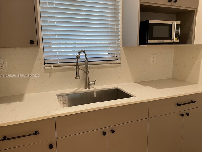 Foto del edificio - 134XX SW 1st St