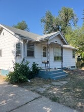 Building Photo - 1305 W Mulberry St