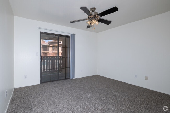 2BR, 2BA - 943SF - Primary Bedroom - Harrison Park