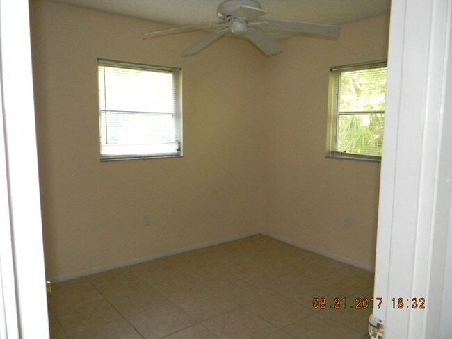 Building Photo - 10452 Kidron Ave