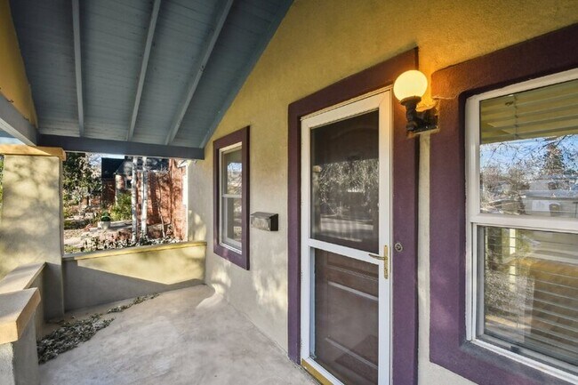 Foto del edificio - 2246 S Corona St