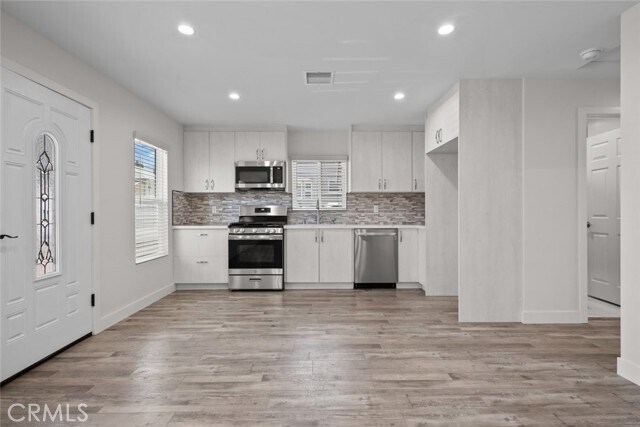 Building Photo - 10525 Jardine Ave
