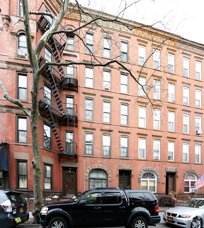 Foto del edificio - 532 Henry St