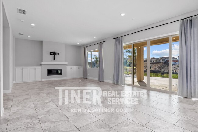 Building Photo - Luxury El Dorado Hills Estate in Blackstone