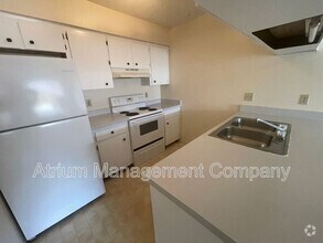 Building Photo - 5425 SE 30th Pl