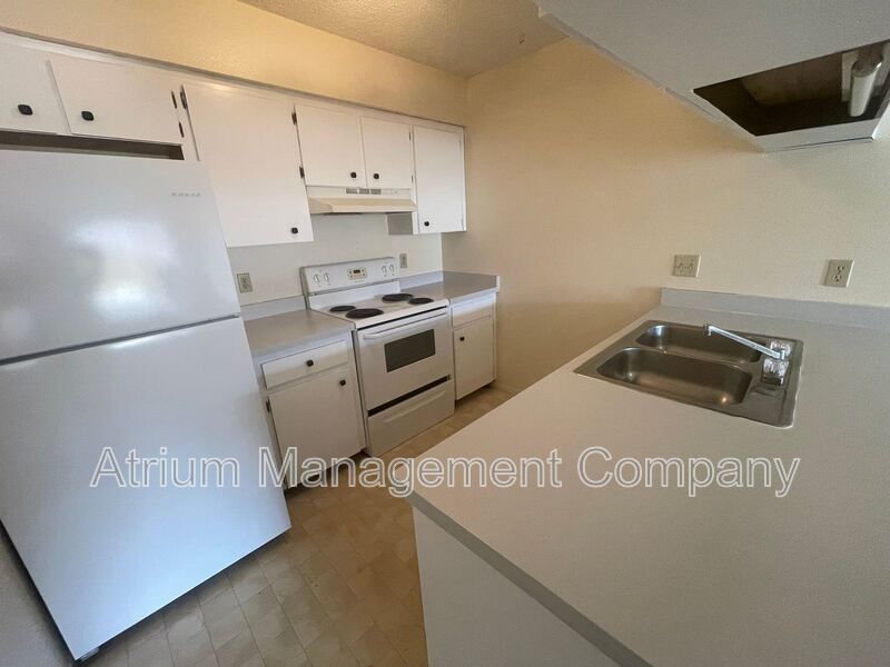 Primary Photo - 5425 SE 30th Pl