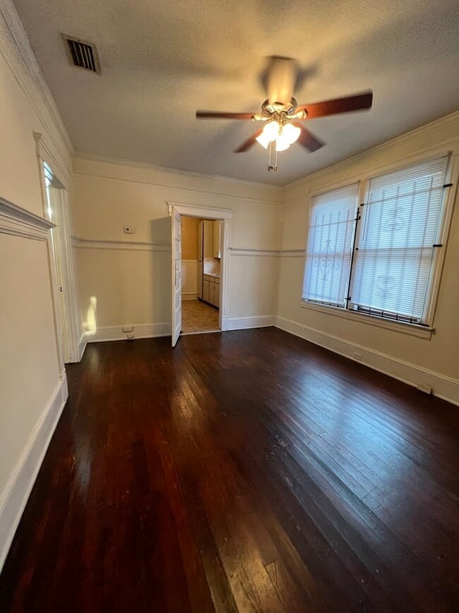 Photo - 2018 Mt Herman St House