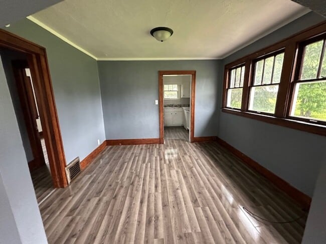 Building Photo - Charming 2-bedroom home located in Peoria,...