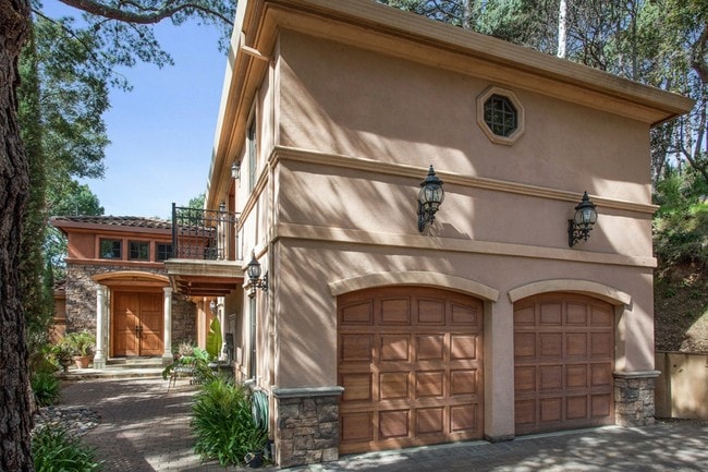 Building Photo - 797 Moraga Rd