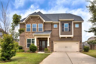Building Photo - 865 Cormier Dr
